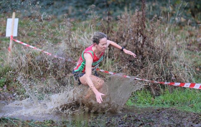 Rachel Carter leading the Ilkley ladies home at the PECO cross country race at Temple Newsam. Photo credit: Noel Akers