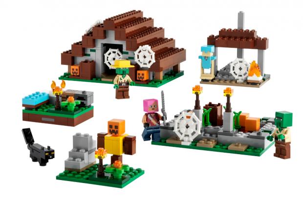 Ilkley Gazette: LEGO® Minecraft® The Abandoned Village. Credit: LEGO