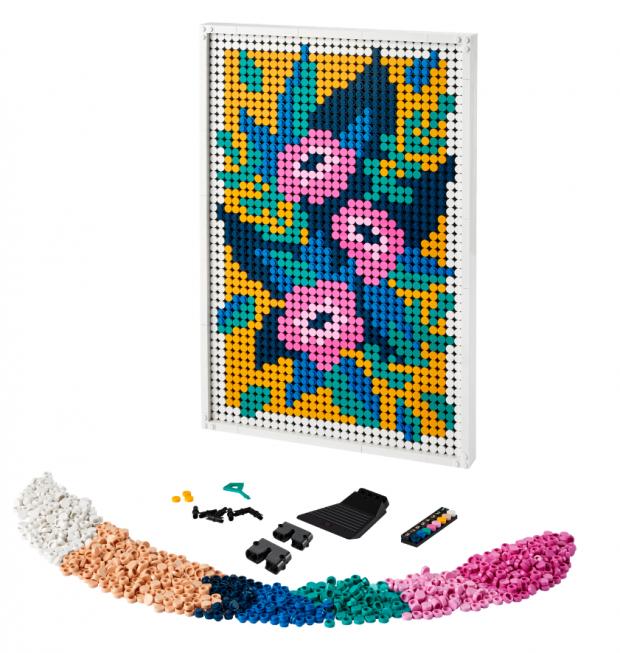 Ilkley Gazette: LEGO® Art Floral Art Set. Credit: LEGO