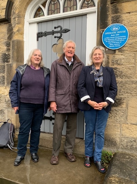 Blue plaque unveiled at Operatic House in Ilkley Ilkley Gazette image