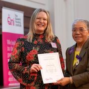 Fiona Throp (left) receiving her award from Dame Elizabeth Anionwu, QNI Vice President and Patron of the Mary Seacole Trust